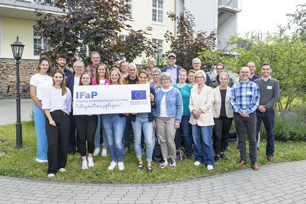 Dekoratives Bild zu dem Abschnitt 'Netzwerk'